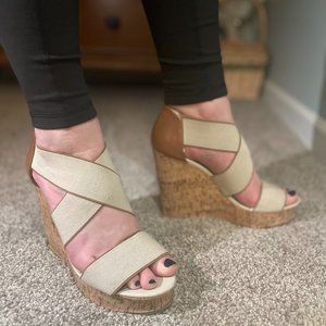 Steve Madden Starkeyy Wedge - Size 8.5